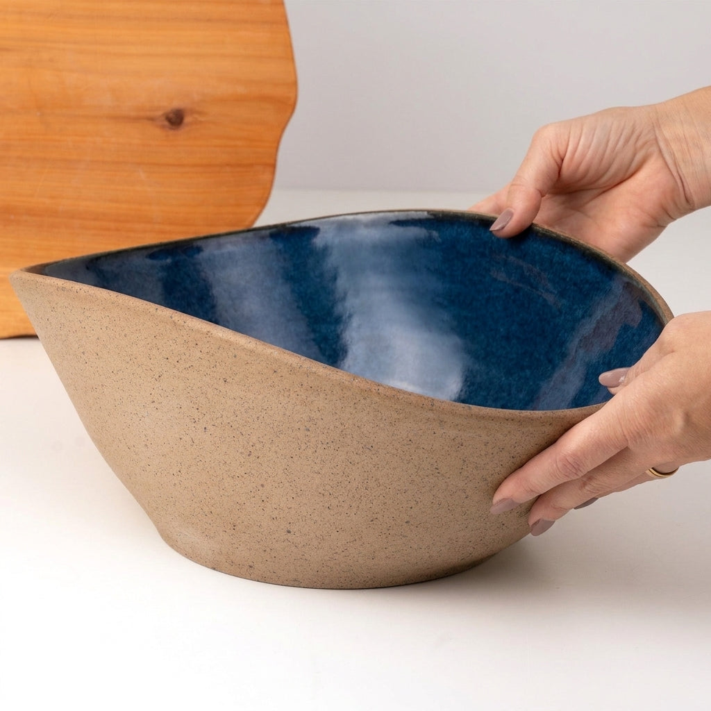 Fruteira Barca em cerâmica artesanal — argila Flocos, esmalte Lazuli