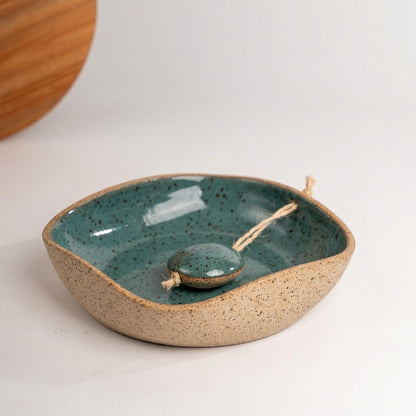 Porta Guardanapos Orgânico com Peso em cerâmica artesanal — tamanho 16CM x 16CM, argila Flocos, esmalte Verde Exército