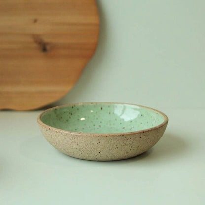 Prato Encontro Fundo em cerâmica artesanal — tamanho 25CM, argila Flocos, esmalte Verde Menta