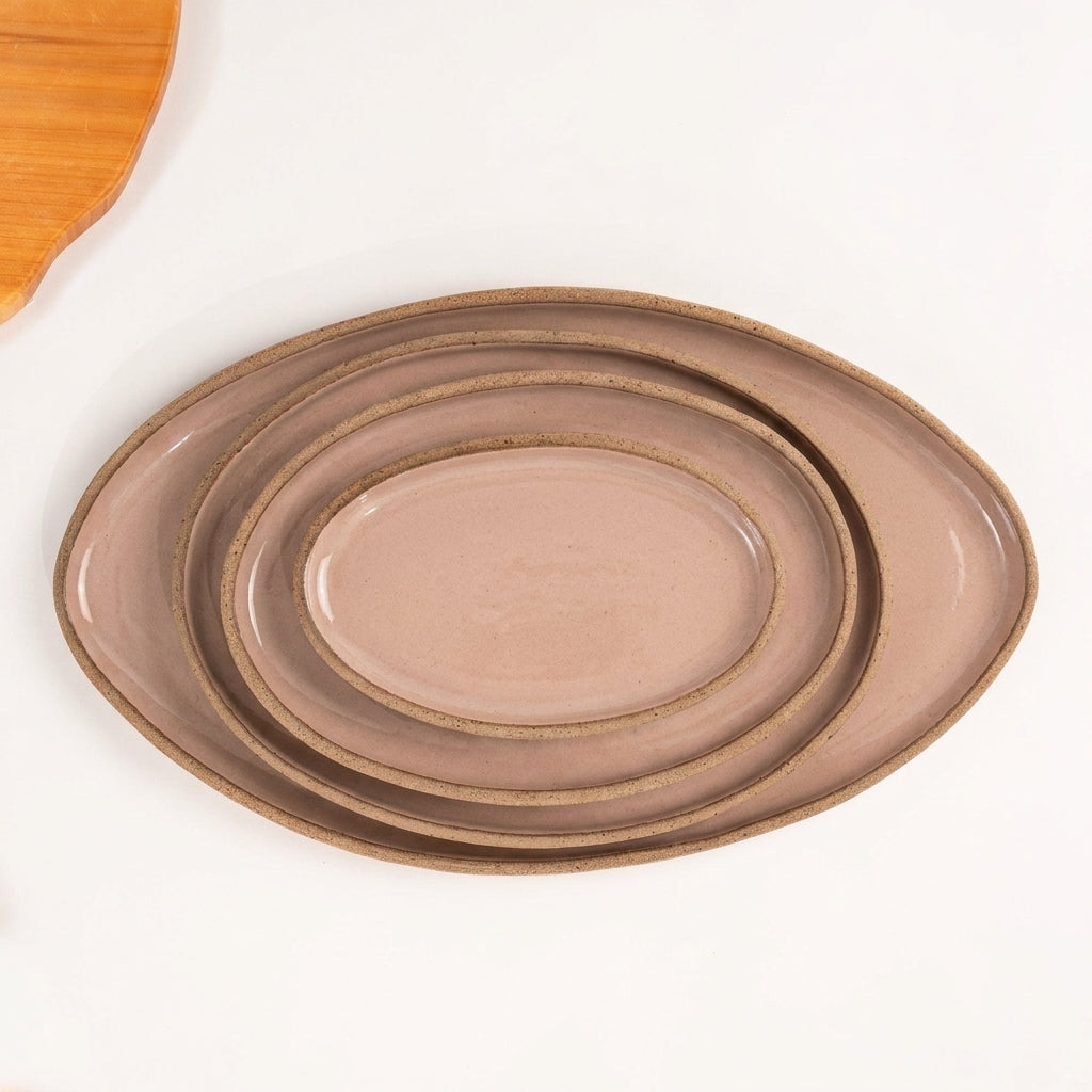 Travessa Oval em cerâmica artesanal — tamanho KIT 4 TAMANHOS, argila Cappuccino, esmalte Nude