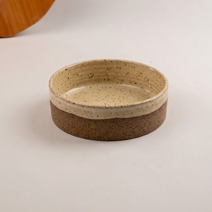Travessa Redonda Borda Reta (esmalte fora até o meio) em cerâmica artesanal — tamanho 20CM Ø x 6CM A, argila Flocos, esmalte Pedra Sabão