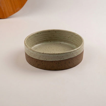 Travessa Redonda Borda Reta (esmalte fora até o meio) em cerâmica artesanal — tamanho 20CM Ø x 6CM A, argila Flocos, esmalte Verde Pompeia