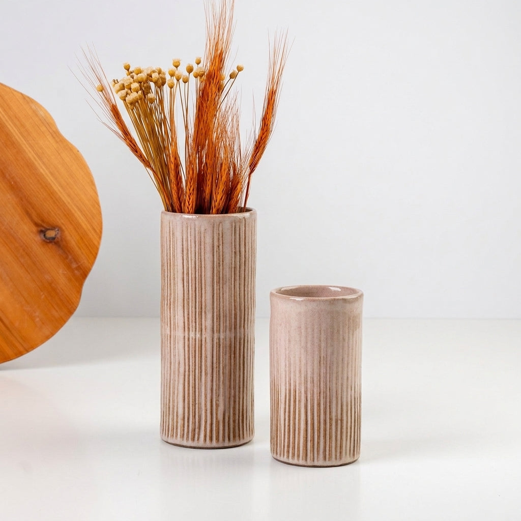 Vaso Carving em cerâmica artesanal — argila Cappuccino, esmalte Nude