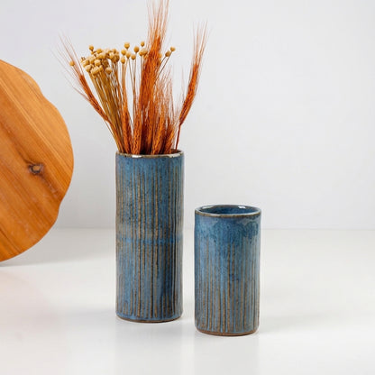 Vaso Carving em cerâmica artesanal — argila Flocos, esmalte Azul Safira