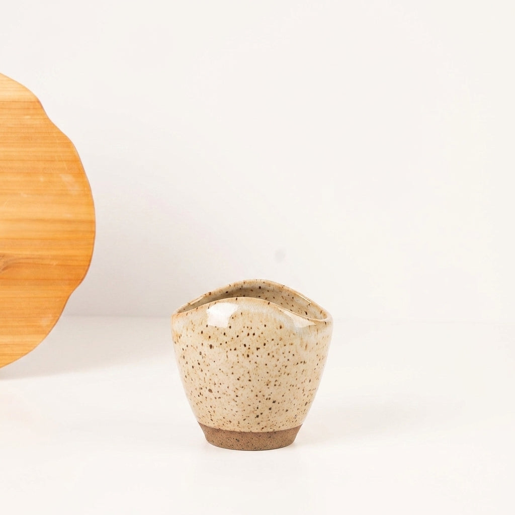 Vaso Fenda em cerâmica artesanal — tamanho 15CM, argila Flocos, esmalte Pedra Sabão