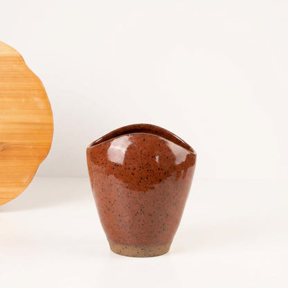 Vaso Fenda em cerâmica artesanal — tamanho 21CM, argila Flocos, esmalte Sol de Terracota