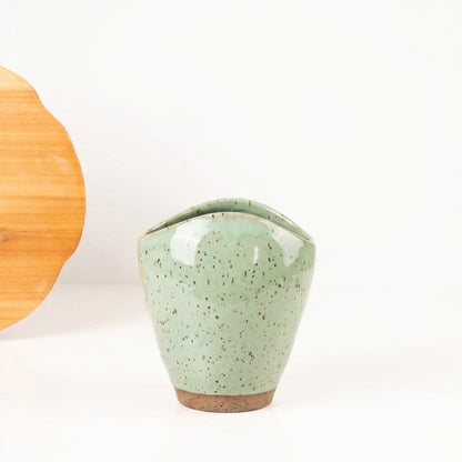 Vaso Fenda em cerâmica artesanal — tamanho 21CM, argila Flocos, esmalte Verde Menta