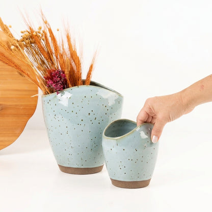 Vaso Fenda em cerâmica artesanal — tamanho KIT, argila Flocos, esmalte Jujuba