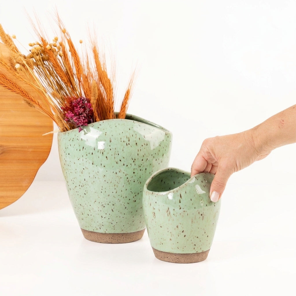 Vaso Fenda em cerâmica artesanal — tamanho KIT, argila Flocos, esmalte Verde Menta