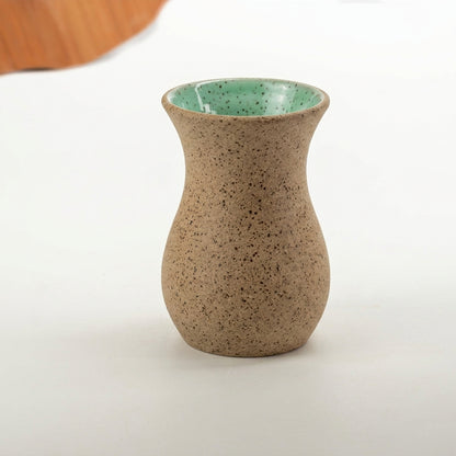 Vaso Silhueta em cerâmica artesanal — tamanho 16CM, argila Flocos, esmalte Verde Menta