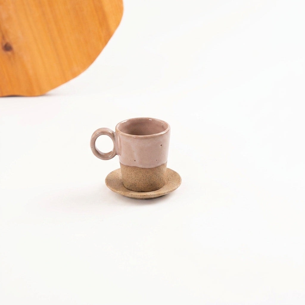 Xícara Barista em cerâmica artesanal — tamanho 100ML, argila Cappuccino, esmalte Nude