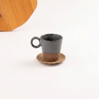 Xícara Barista em cerâmica artesanal — tamanho 180ML, argila Flocos, esmalte Grafite