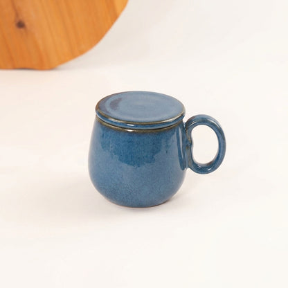 Caneca Cumbuca Chá em cerâmica artesanal — argila Cappuccino, esmalte Azul Safira