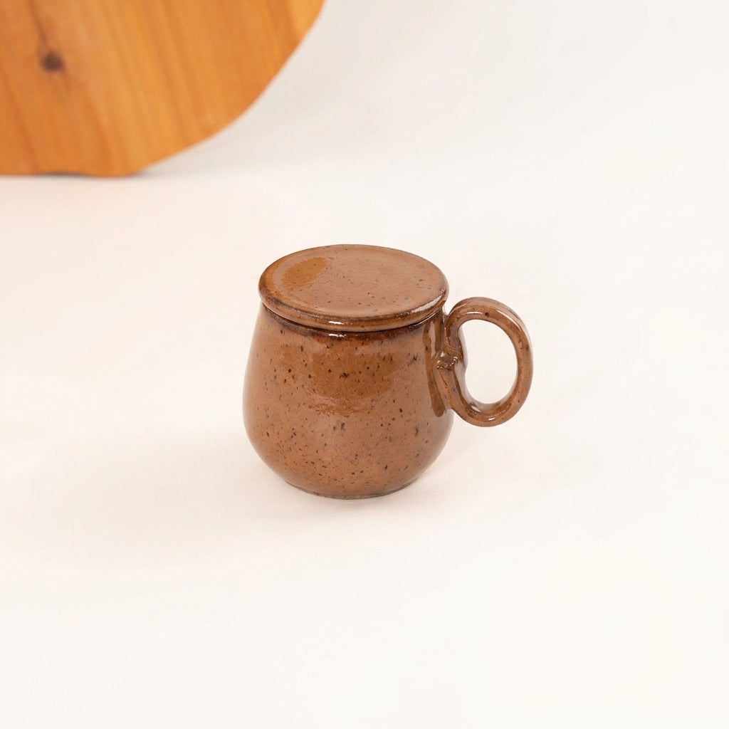 Caneca Cumbuca Chá em cerâmica artesanal — argila Flocos, esmalte Sol de Terracota