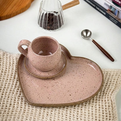 Xícara Esfera com Bandeja Coração em cerâmica artesanal — tamanho 100ML, argila Flocos, esmalte Nude