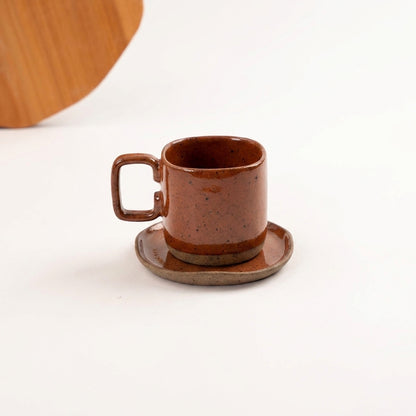 Xícara Quadrada em cerâmica artesanal — tamanho 250ML, argila Flocos, esmalte Sol de Terracota